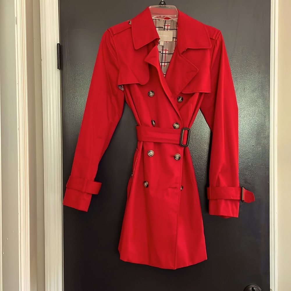 Red Banana Republic trench coat with belt